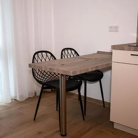 Mein Träumchen - 1 Gelb Gemütlich Zentral Kapselhotel